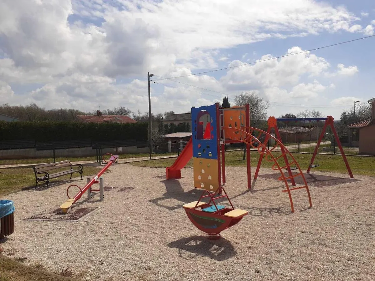 Apartman Niki Family Korlevic Tar-Vabriga Apartment